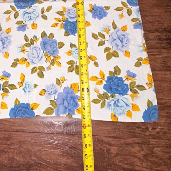Vintage tablecloth floral 63”x48” - Picture 2 of 3